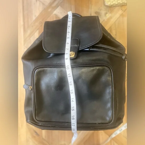 🎀 Super Rare Vintage Coach Retro Classsic Black Leather Backpack EUC Spacious - Picture 8 of 9